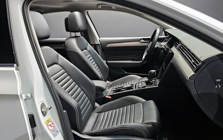 Volkswagen Passat B8 рестайлинг, 2022 год, 2 288 000 рублей, 9 фотография