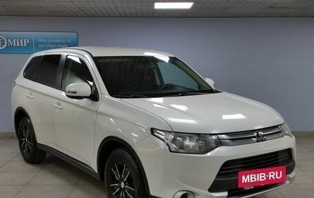 Mitsubishi Outlander III рестайлинг 3, 2014 год, 1 712 000 рублей, 3 фотография