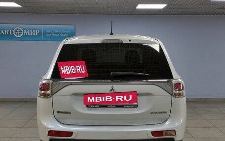 Mitsubishi Outlander III рестайлинг 3, 2014 год, 1 712 000 рублей, 6 фотография