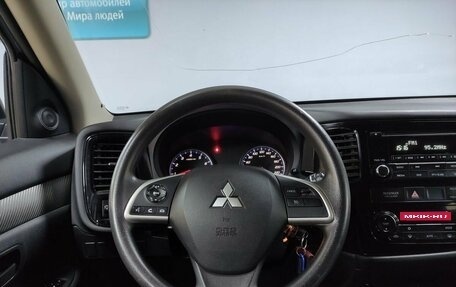 Mitsubishi Outlander III рестайлинг 3, 2014 год, 1 712 000 рублей, 15 фотография