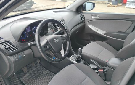 Hyundai Solaris II рестайлинг, 2012 год, 599 000 рублей, 13 фотография