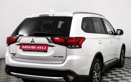 Mitsubishi Outlander III рестайлинг 3, 2017 год, 2 298 000 рублей, 5 фотография