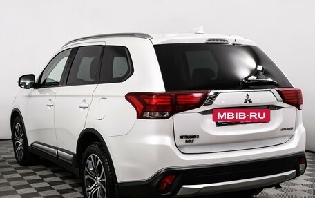 Mitsubishi Outlander III рестайлинг 3, 2017 год, 2 298 000 рублей, 7 фотография