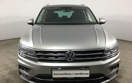 Volkswagen Tiguan II, 2017 год, 2 860 000 рублей, 2 фотография