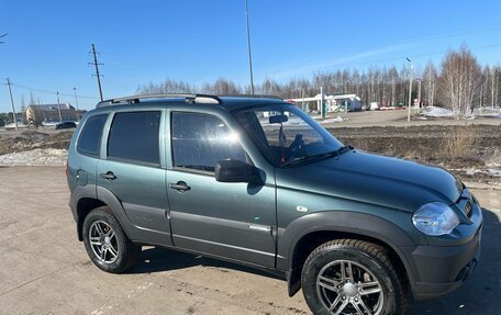 Chevrolet Niva I рестайлинг, 2015 год, 750 000 рублей, 4 фотография