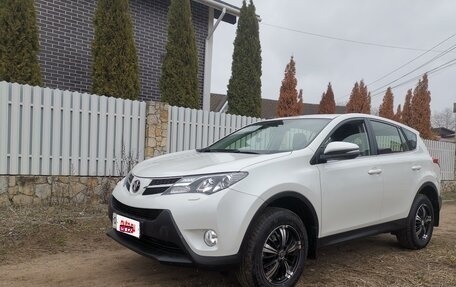 Toyota RAV4, 2015 год, 2 700 000 рублей, 8 фотография