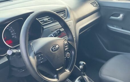 KIA Rio III рестайлинг, 2015 год, 990 000 рублей, 20 фотография