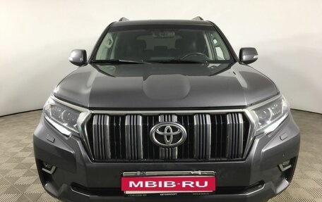 Toyota Land Cruiser Prado 150 рестайлинг 2, 2019 год, 3 730 000 рублей, 3 фотография