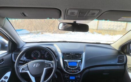 Hyundai Solaris II рестайлинг, 2011 год, 800 000 рублей, 7 фотография