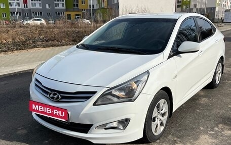 Hyundai Solaris II рестайлинг, 2016 год, 850 000 рублей, 3 фотография