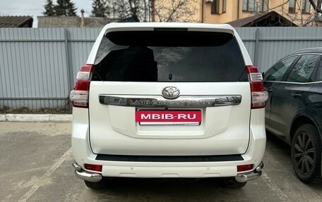 Toyota Land Cruiser Prado 150 рестайлинг 2, 2015 год, 3 490 000 рублей, 7 фотография