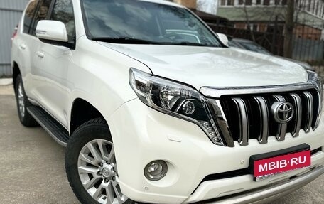 Toyota Land Cruiser Prado 150 рестайлинг 2, 2015 год, 3 490 000 рублей, 2 фотография