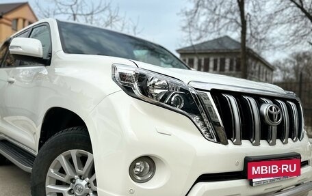 Toyota Land Cruiser Prado 150 рестайлинг 2, 2015 год, 3 490 000 рублей, 19 фотография