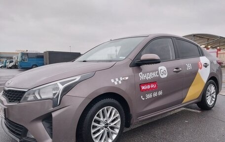 KIA Rio IV, 2021 год, 1 350 000 рублей, 1 фотография
