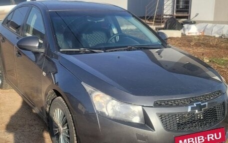 Chevrolet Cruze II, 2011 год, 710 000 рублей, 3 фотография