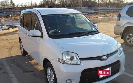 Toyota Sienta I, 2011 год, 1 350 000 рублей, 3 фотография