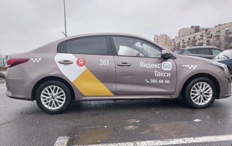 KIA Rio IV, 2021 год, 1 350 000 рублей, 10 фотография