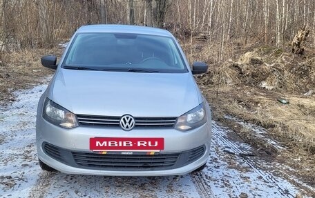 Volkswagen Polo VI (EU Market), 2014 год, 950 000 рублей, 2 фотография