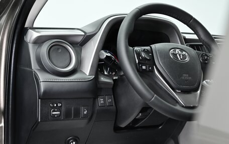 Toyota RAV4, 2019 год, 2 595 000 рублей, 9 фотография