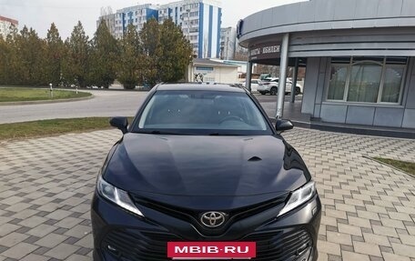 Toyota Camry, 2018 год, 2 200 000 рублей, 3 фотография