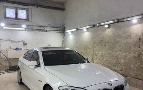 BMW 5 серия, 2011 год, 1 750 000 рублей, 2 фотография