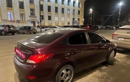 Hyundai Solaris II рестайлинг, 2011 год, 666 000 рублей, 12 фотография