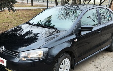 Volkswagen Polo VI (EU Market), 2011 год, 800 000 рублей, 5 фотография