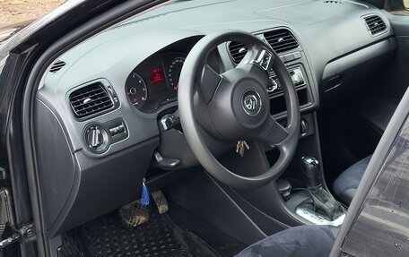 Volkswagen Polo VI (EU Market), 2011 год, 800 000 рублей, 10 фотография