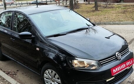 Volkswagen Polo VI (EU Market), 2011 год, 800 000 рублей, 2 фотография