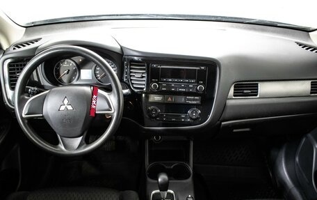 Mitsubishi Outlander III рестайлинг 3, 2012 год, 1 170 000 рублей, 11 фотография