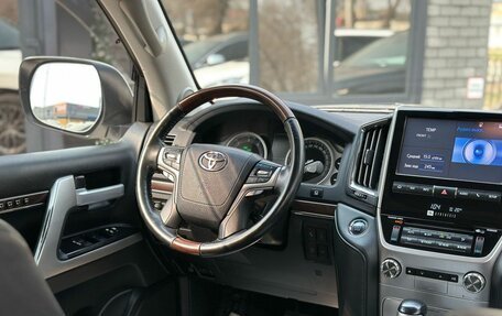 Toyota Land Cruiser 200, 2018 год, 7 980 000 рублей, 16 фотография