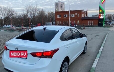 Hyundai Solaris II рестайлинг, 2018 год, 1 040 000 рублей, 3 фотография