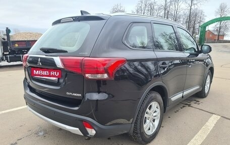 Mitsubishi Outlander III рестайлинг 3, 2017 год, 2 050 000 рублей, 5 фотография