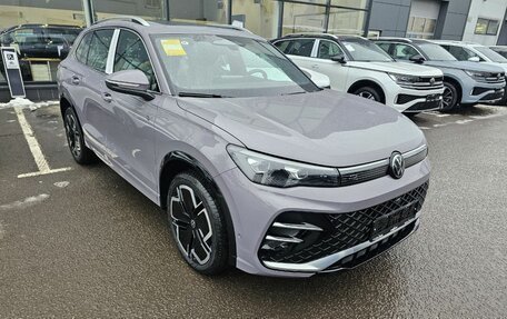 Volkswagen Tiguan, 2024 год, 5 935 000 рублей, 8 фотография