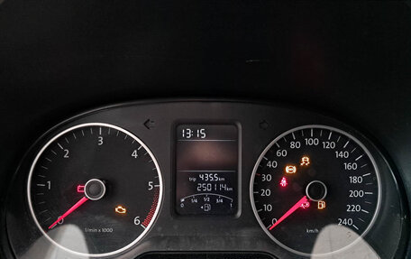 Volkswagen Amarok I рестайлинг, 2012 год, 1 350 000 рублей, 17 фотография
