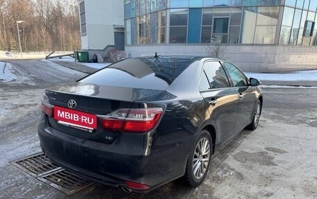 Toyota Camry, 2017 год, 2 100 000 рублей, 8 фотография