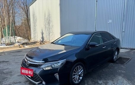 Toyota Camry, 2017 год, 2 100 000 рублей, 6 фотография