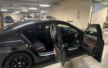 BMW 7 серия, 2016 год, 3 500 000 рублей, 18 фотография