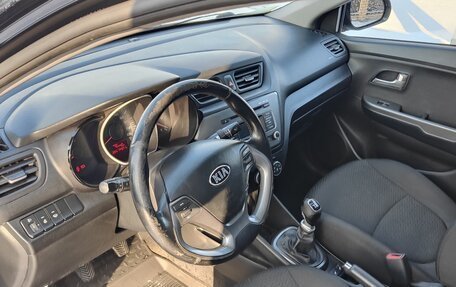 KIA Rio III рестайлинг, 2015 год, 820 000 рублей, 17 фотография