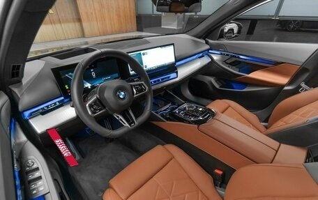 BMW 5 серия, 2024 год, 10 390 000 рублей, 10 фотография