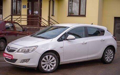 Opel Astra J, 2011 год, 740 000 рублей, 8 фотография