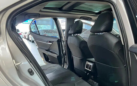 Toyota Camry, 2022 год, 2 550 000 рублей, 15 фотография