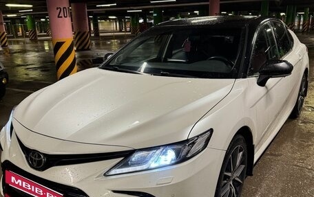 Toyota Camry, 2021 год, 3 100 000 рублей, 10 фотография