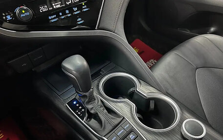 Toyota Camry, 2022 год, 2 850 000 рублей, 14 фотография