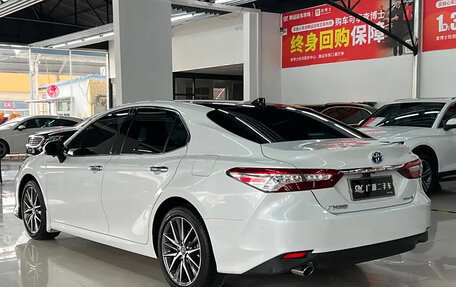 Toyota Camry, 2022 год, 2 850 000 рублей, 6 фотография