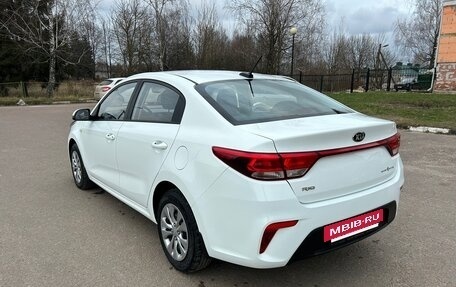 KIA Rio IV, 2018 год, 1 590 000 рублей, 6 фотография