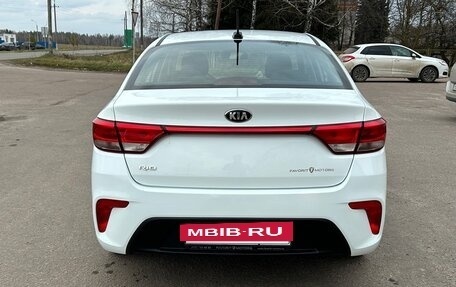 KIA Rio IV, 2018 год, 1 590 000 рублей, 5 фотография