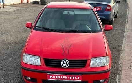 Volkswagen Polo III рестайлинг, 2000 год, 350 000 рублей, 1 фотография