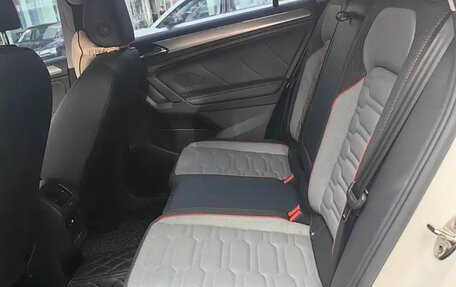 Volkswagen Tiguan II, 2021 год, 2 200 017 рублей, 8 фотография