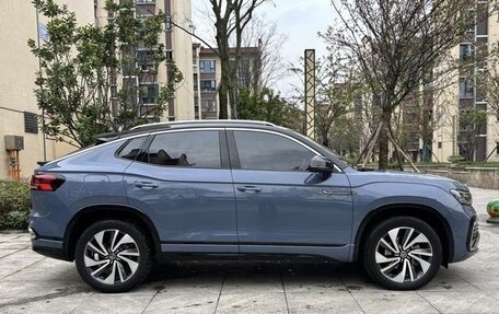 Volkswagen Tiguan II, 2021 год, 2 130 000 рублей, 5 фотография